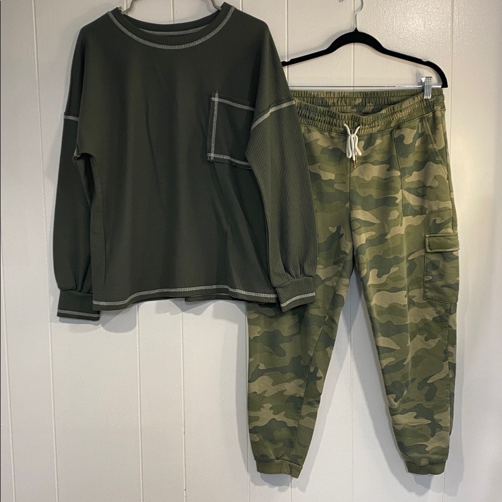 Old Navy Camo Lounge Set | Waffle Knit Top & Joggers | Green | Size M/L